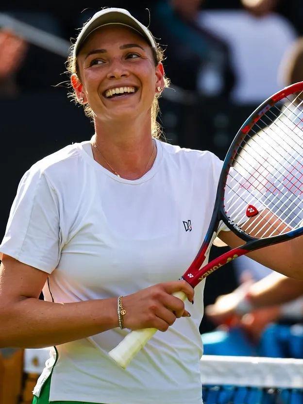 仅暴露了他 仅暴露了他