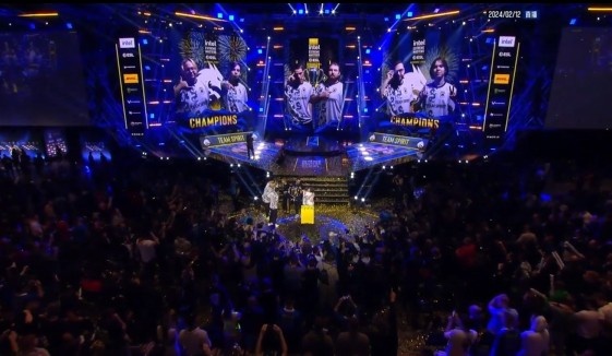 斯个人还是 斯个人还是